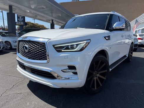 Used 2018 INFINITI QX80 4WD w/ Deluxe Technology Package image 1