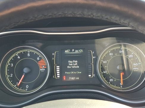 Used 2021 Jeep Cherokee Latitude Plus image 20