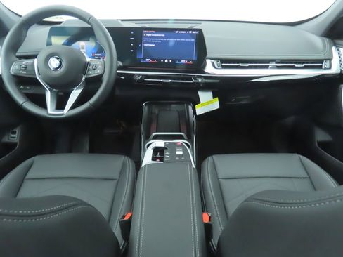 Used 2025 BMW X1 xDrive28i w/ Premium Package image 13