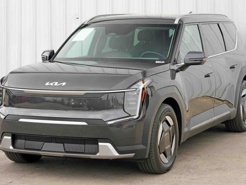 Used 2024 Kia EV9 Wind image 49