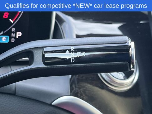 Used 2025 Mercedes-Benz GLC 300 4MATIC image 34