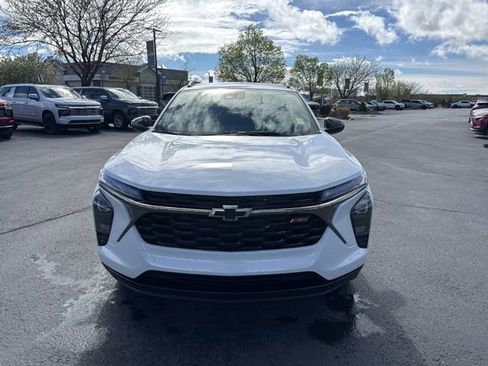 New 2026 Chevrolet Trax RS w/ Driver Confidence Package image 2