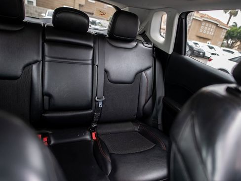 Used 2019 Jeep Compass Trailhawk image 26