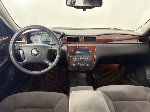 Used 2010 Chevrolet Impala LS image 21
