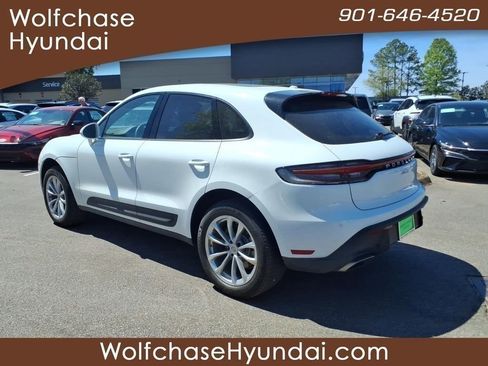 Used 2025 Porsche Macan AWD/4WD image 3