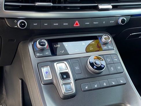 Used 2025 Hyundai Palisade Calligraphy image 17