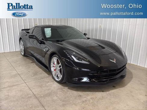 Used 2017 Chevrolet Corvette Stingray Coupe RWD image 1