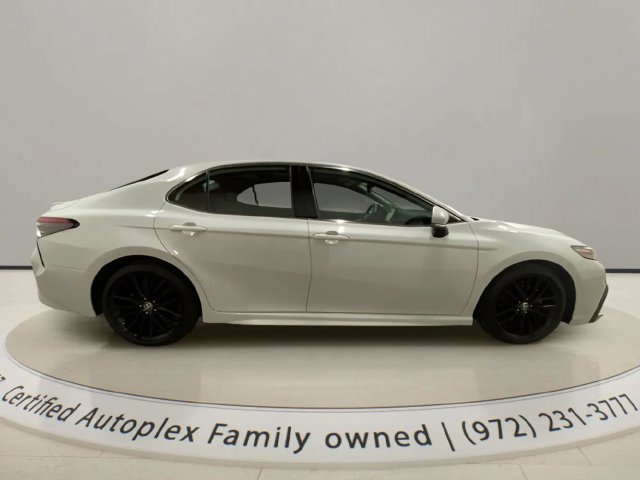 Used 2022 Toyota Camry XSE w/ Driver Assist Package FWD image 6