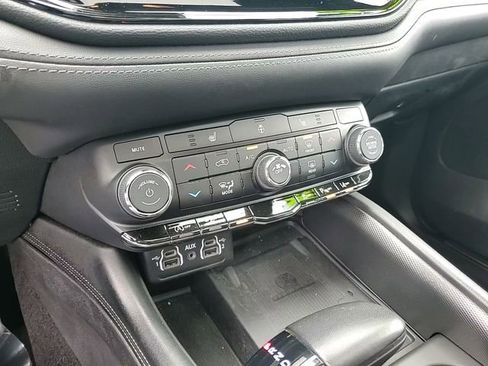 Used 2022 Dodge Durango GT image 22