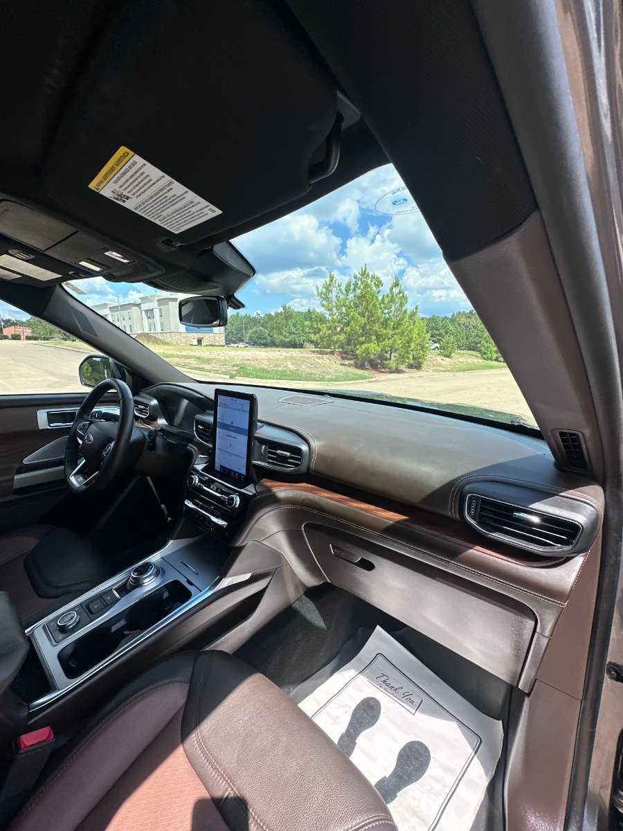Used 2023 Ford Explorer King Ranch w/ Technology Package AWD/4WD image 25