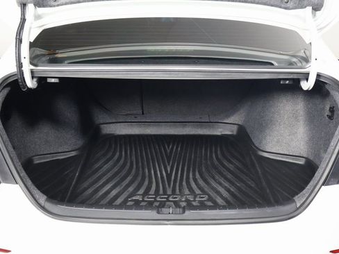 Used 2018 Honda Accord Sport image 14