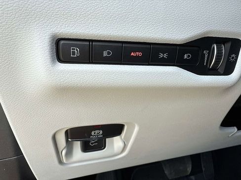 New 2026 Jeep Cherokee Overland AWD/4WD image 32