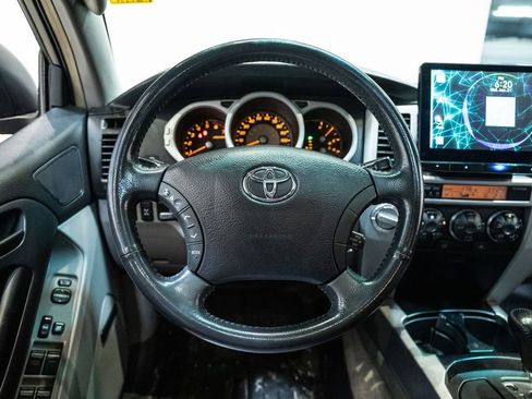 Used 2004 Toyota 4Runner SR5 image 28
