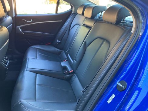 Used 2019 Genesis G70 2.0T Advanced RWD image 37