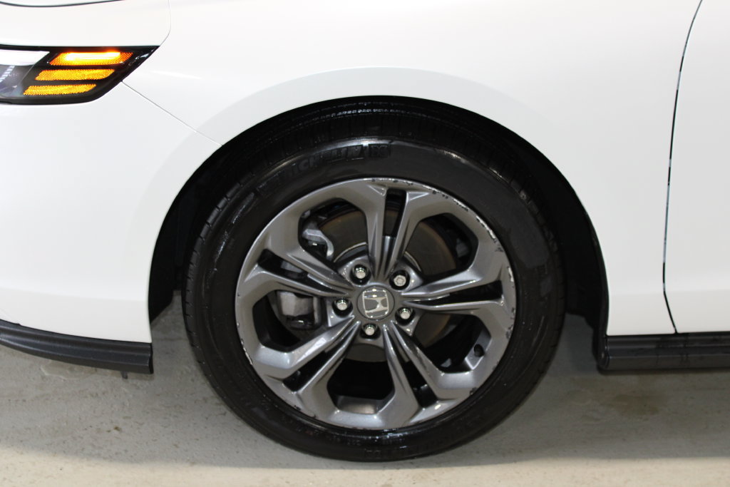 Used 2023 Honda Accord EX image 4