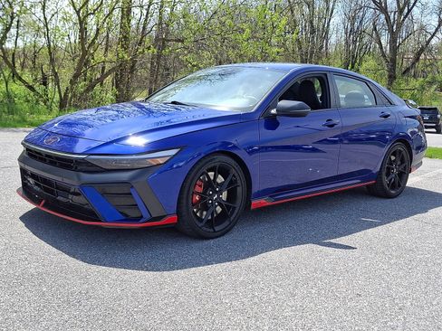 Used 2025 Hyundai Elantra N FWD image 3