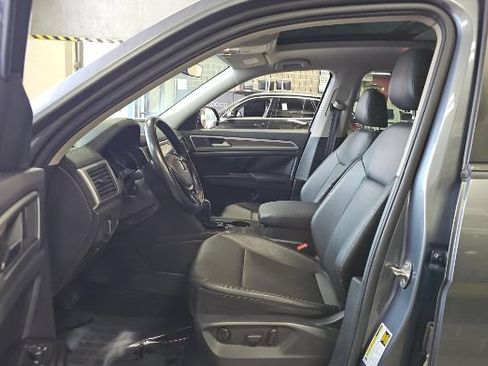 Used 2020 Volkswagen Atlas SE w/ Panoramic Sunroof Package FWD image 6