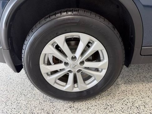 Used 2016 Nissan Rogue SV AWD/4WD image 33