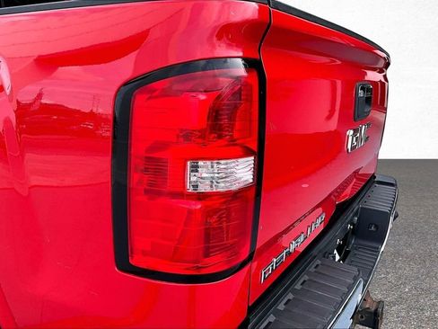 Used 2016 GMC Sierra 2500 SLT w/ Duramax Plus Package AWD/4WD image 24