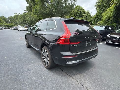Used 2023 Volvo XC60 B5 Ultimate w/ Climate Package FWD image 13
