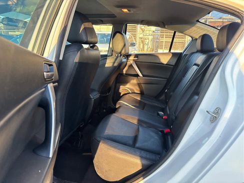 Used 2013 MAZDA MAZDA3 i Grand Touring image 9