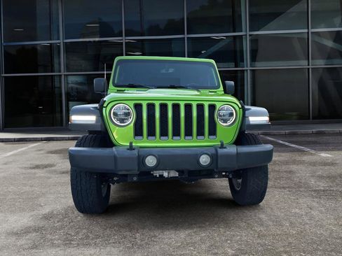 Used 2018 Jeep Wrangler Rubicon image 2
