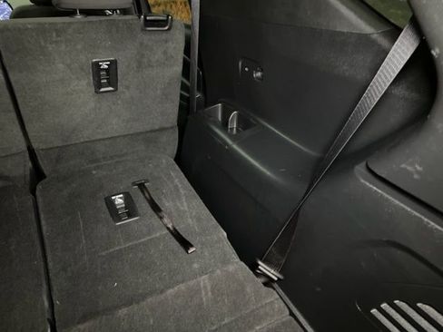 Used 2025 Chevrolet Traverse LT w/ Sun and Wheel Package image 59