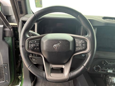 Used 2025 Ford Bronco Badlands AWD/4WD image 14