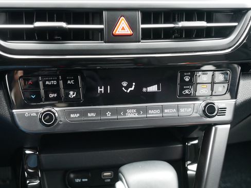 Certified 2024 Kia Seltos S image 23