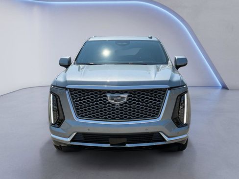 New 2026 Cadillac Escalade Luxury AWD/4WD image 8