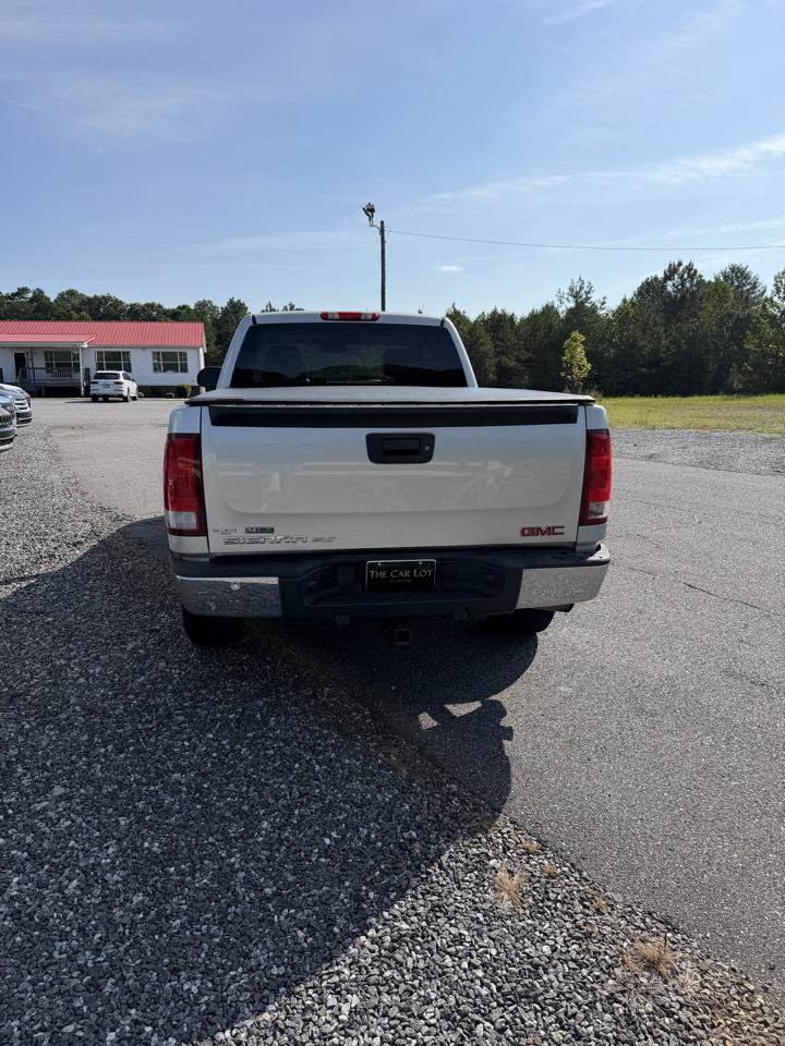 Used 2010 GMC Sierra 1500 SLT w/ SLT Convenience Package AWD/4WD image 4