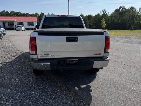 Used 2010 GMC Sierra 1500 SLT w/ SLT Convenience Package AWD/4WD image 4