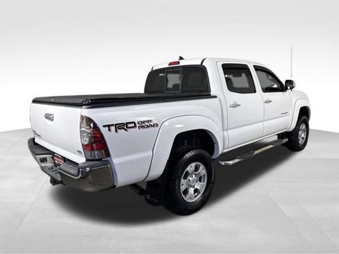 Used 2015 Toyota Tacoma 4x4 Double Cab w/ TRD Off-Road Package image 9