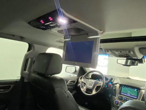Used 2017 GMC Yukon Denali w/ Open Road Package image 40