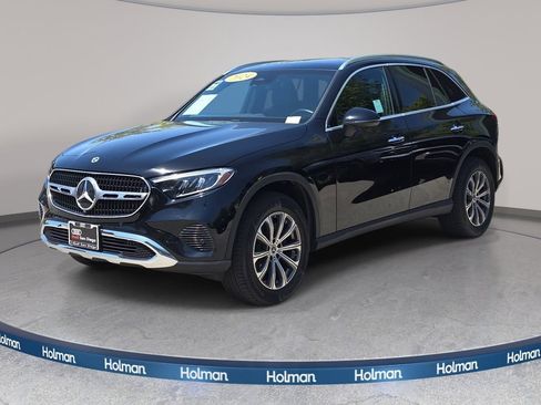 Used 2024 Mercedes-Benz GLC 300 4MATIC image 1