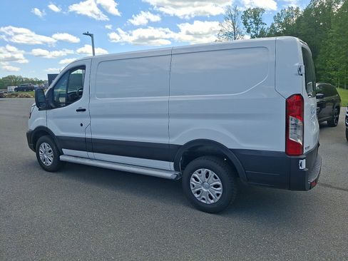 Used 2024 Ford Transit 250 Low Roof w/ Exterior Upgrade Package RWD image 4