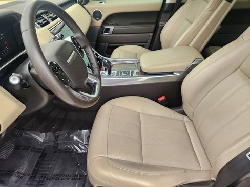 Used 2018 Land Rover Range Rover Sport HSE image 12