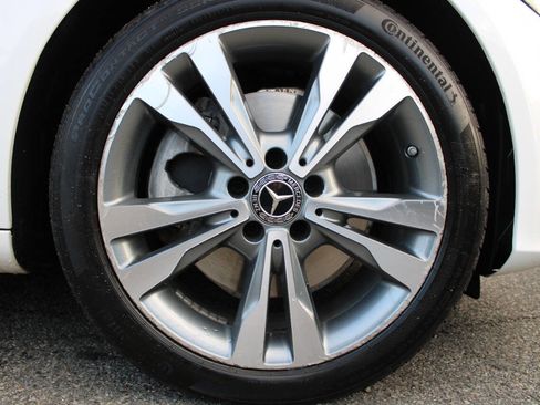 Used 2018 Mercedes-Benz C 300 4MATIC Sedan image 22