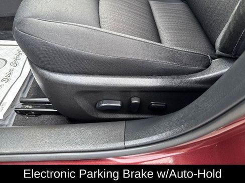 Certified 2024 Nissan Altima 2.5 SV w/ SV Premium Package AWD/4WD image 19