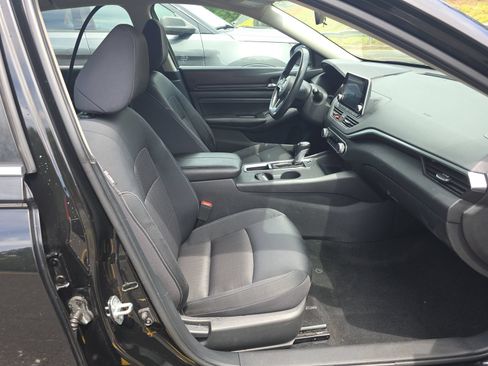 Used 2019 Nissan Altima 2.5 S FWD image 10