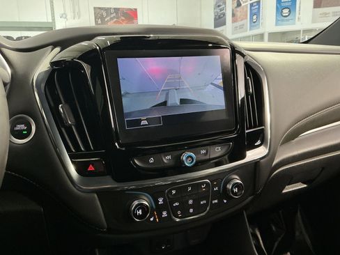 Used 2023 Chevrolet Traverse LT image 27