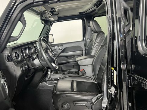 Certified 2022 Jeep Gladiator Overland w/ Popular Equipment Package image 20