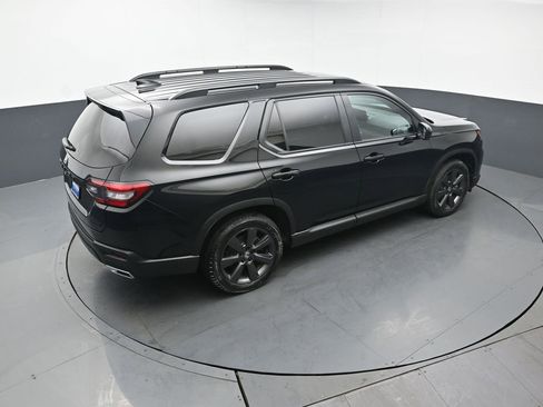 Certified 2025 Honda Pilot Sport image 42