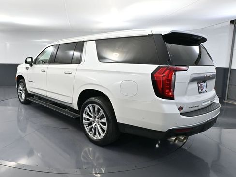 Used 2024 GMC Yukon XL Denali w/ Advanced Technology Package AWD/4WD image 9