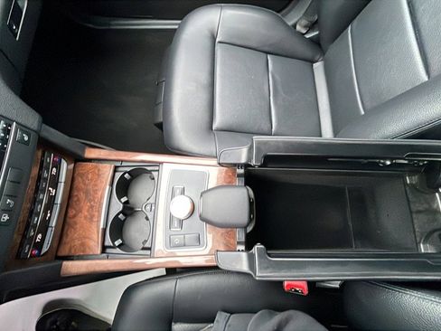 Used 2011 Mercedes-Benz E 350 4MATIC Sedan image 13