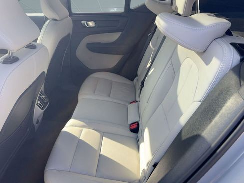 Certified 2024 Volvo XC40 B5 Plus image 24