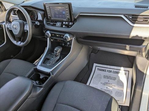 Used 2021 Toyota RAV4 XLE image 20