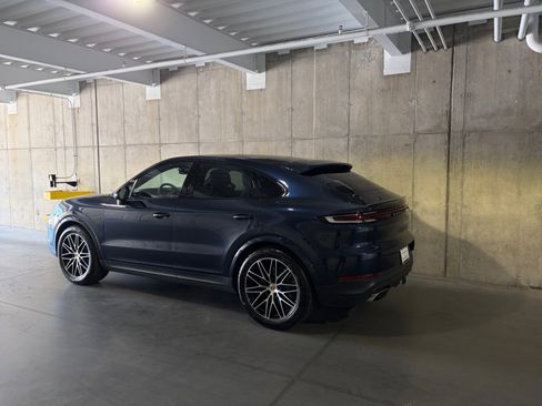 Certified 2026 Porsche Cayenne Coupe AWD/4WD image 3