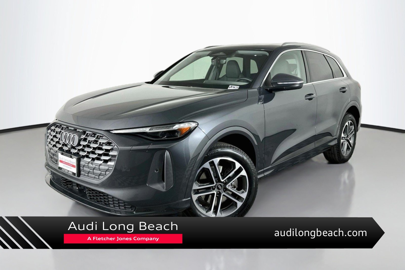 Used 2026 Audi Q5 Premium Plus w/ Premium Plus AWD/4WD image 1