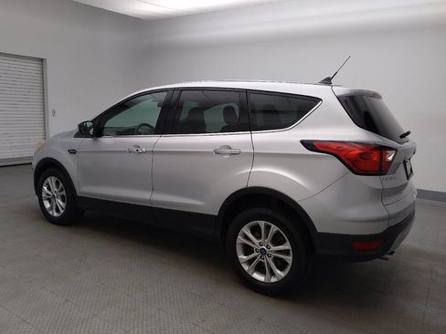 Used 2019 Ford Escape SE FWD image 3